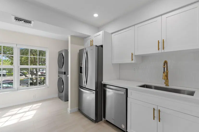 Picture of 2121 S Ocean Boulevard 106, Lauderdale By The Sea FL 33062