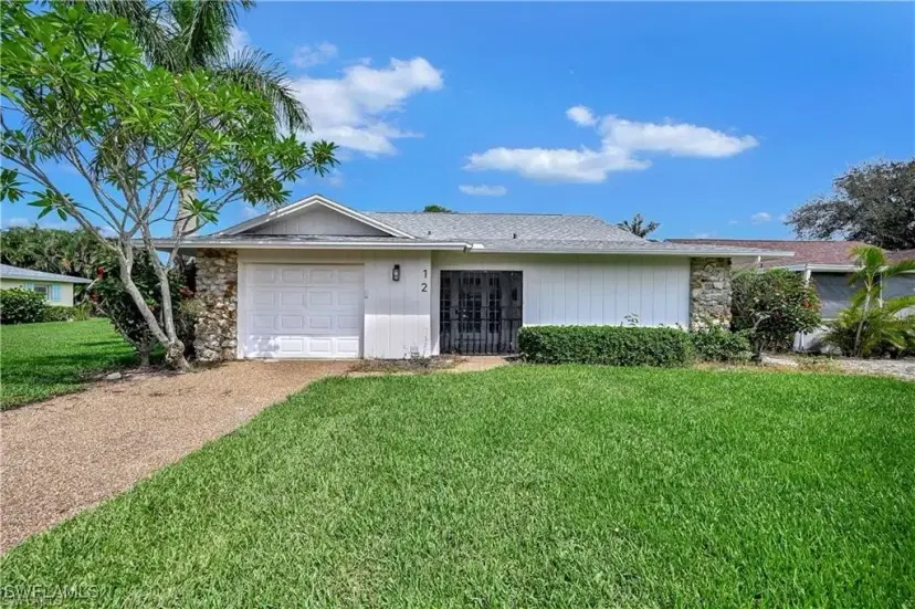 Picture of 12 Crooked Ln 6, Naples FL 34112