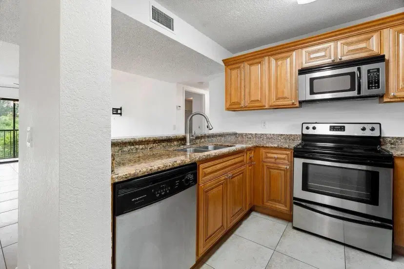 Picture of 1501 Windorah Way G, Royal Palm Beach FL 33411