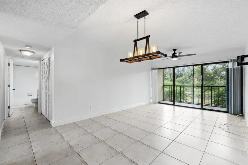 Picture of 1501 Windorah Way G, Royal Palm Beach FL 33411