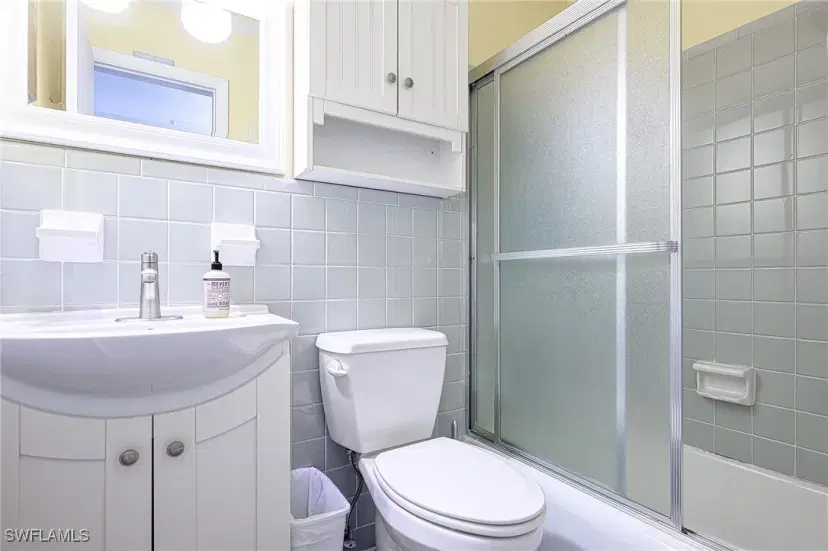 Picture of 1550 Gulf Shore Blvd N W4, Naples FL 34102