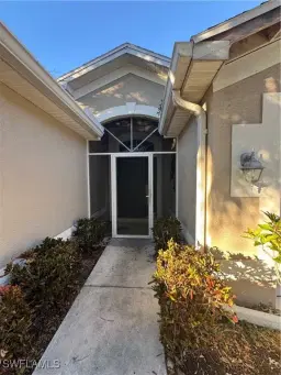 Picture of 8904 Cedar Hollow Dr, Fort Myers, FL 33912