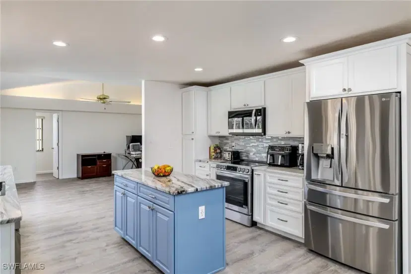 Picture of 2250 Rio De Janeiro Ave, Punta Gorda FL 33983
