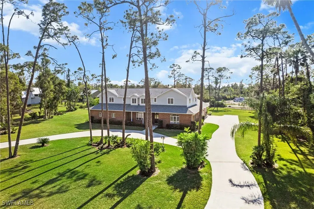 Picture of 15018 Briar Ridge Cir, Fort Myers, FL 33912