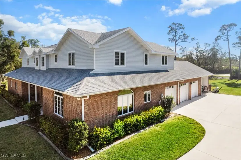 Picture of 15018 Briar Ridge Cir, Fort Myers FL 33912
