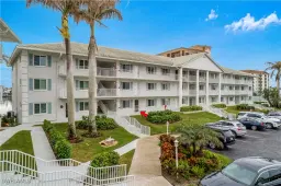 Picture of 10682 Gulf Shore Dr C102, Naples, FL 34108