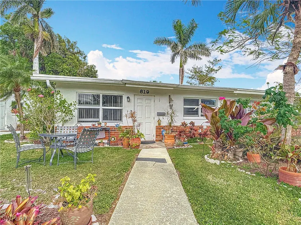 Picture of 819 Courtington Ln 1, Fort Myers, FL 33919