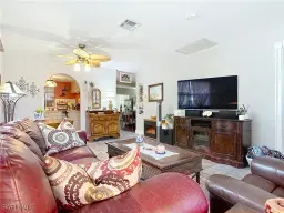 Picture of 819 Courtington Ln 1, Fort Myers, FL 33919