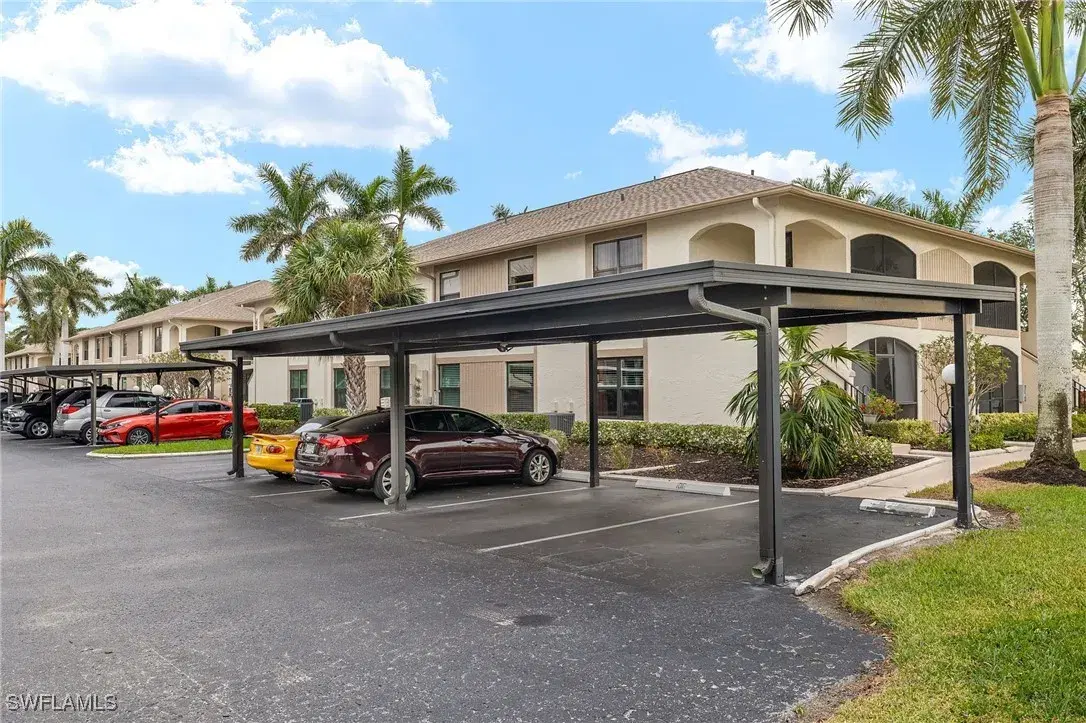 Picture of 13268 Whitehaven Ln 102, Fort Myers, FL 33966