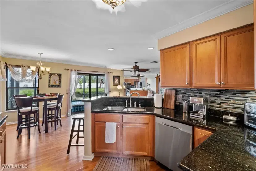 Picture of 6579 Willow Lake Cir, Fort Myers FL 33966