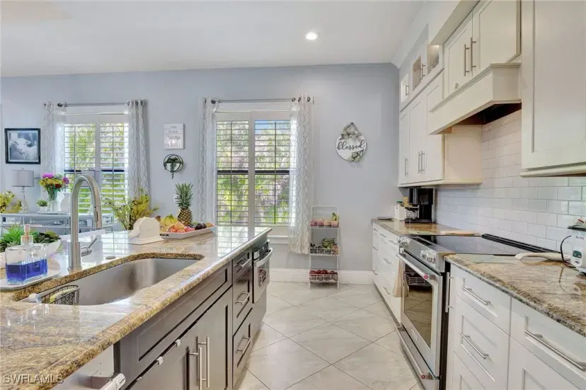 Picture of 11591 Pin Oak Dr, Bonita Springs FL 34135