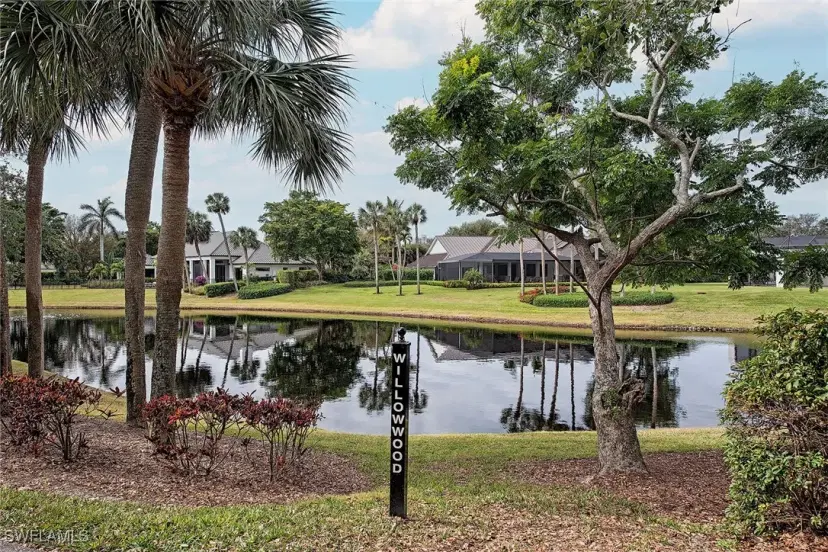 Picture of 702 Willowwood Ln, Naples FL 34108