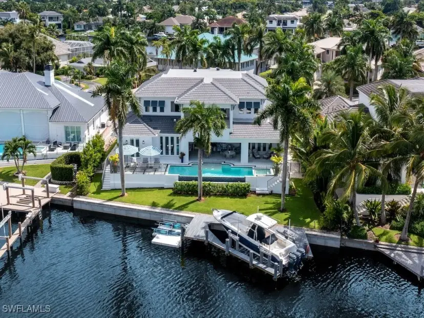 Picture of 309 Neapolitan Way, Naples FL 34103