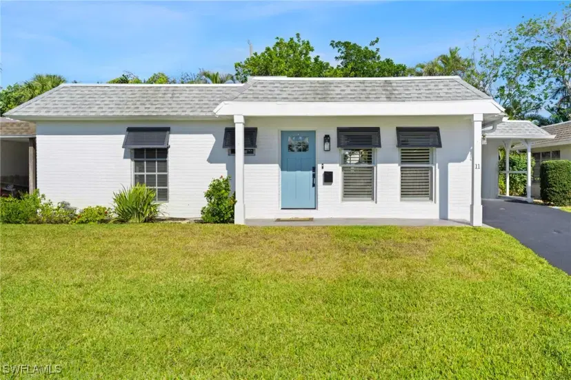 Picture of 11 Knights Bridge Rd, Naples FL 34112