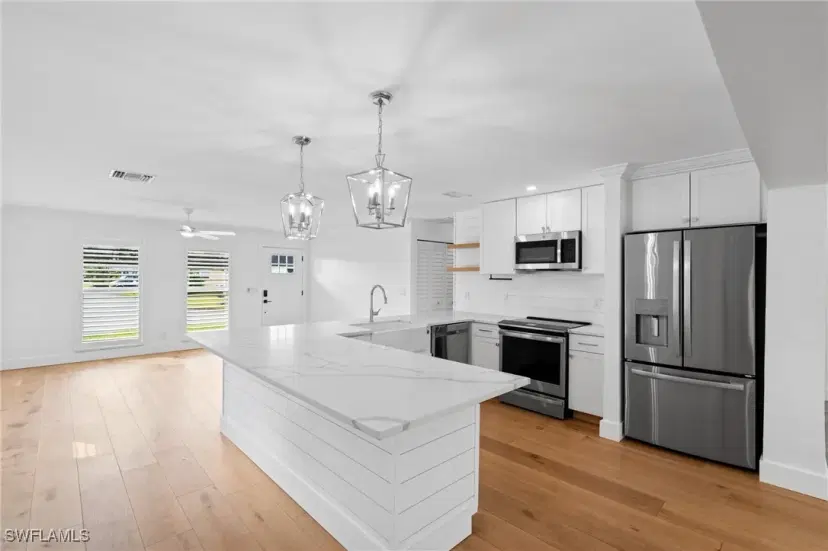 Picture of 11 Knights Bridge Rd, Naples FL 34112