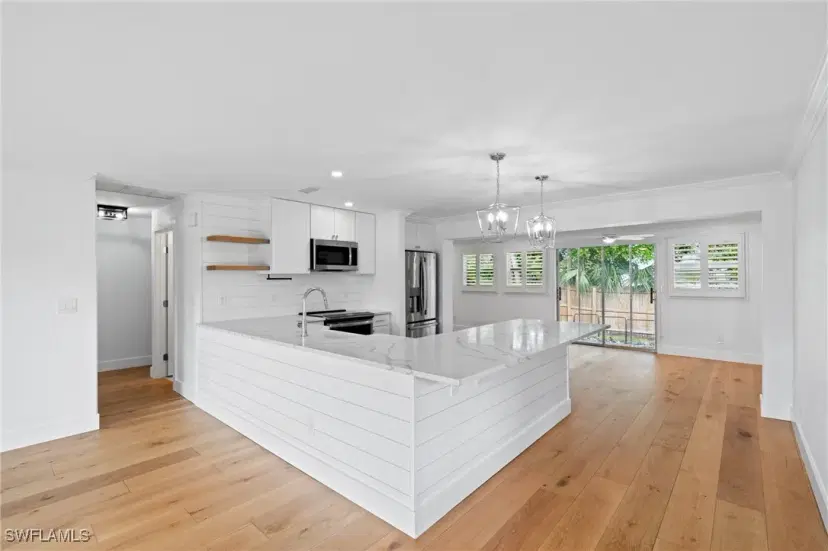 Picture of 11 Knights Bridge Rd, Naples FL 34112