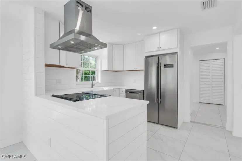Picture of 15 Crooked Ln, Naples FL 34112
