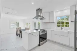 Picture of 15 Crooked Ln, Naples, FL 34112