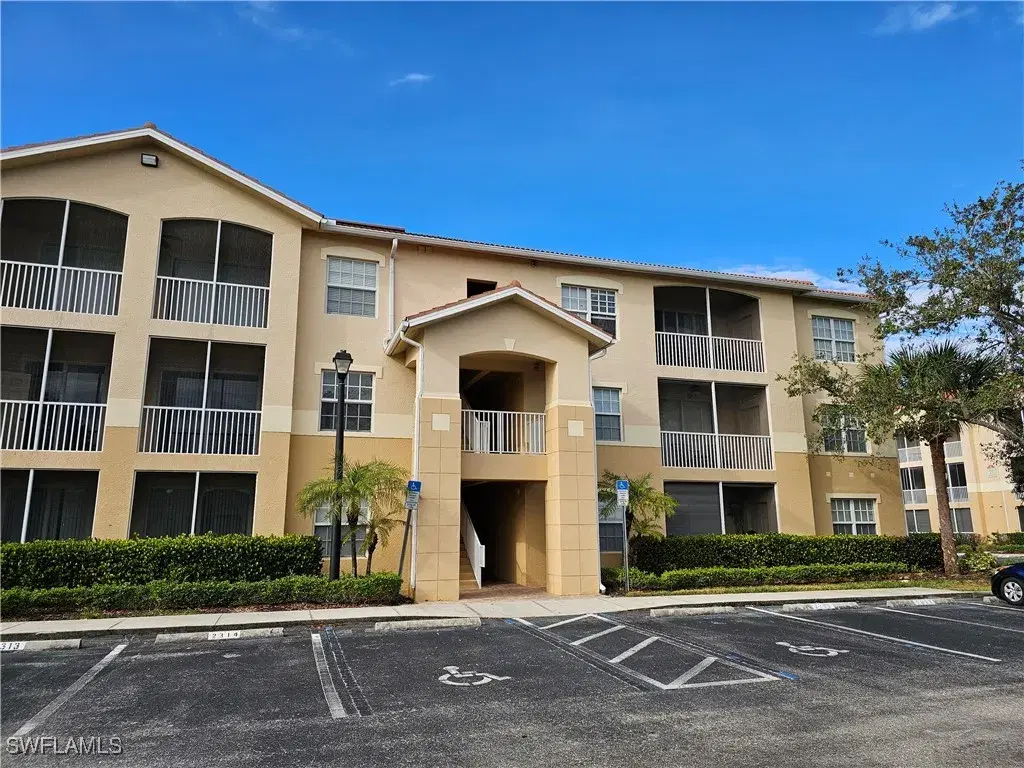 Picture of 9035 Colby Dr 2306, Fort Myers, FL 33919
