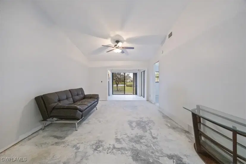 Picture of 2045 Pine Isle Ln 2045, Naples FL 34112