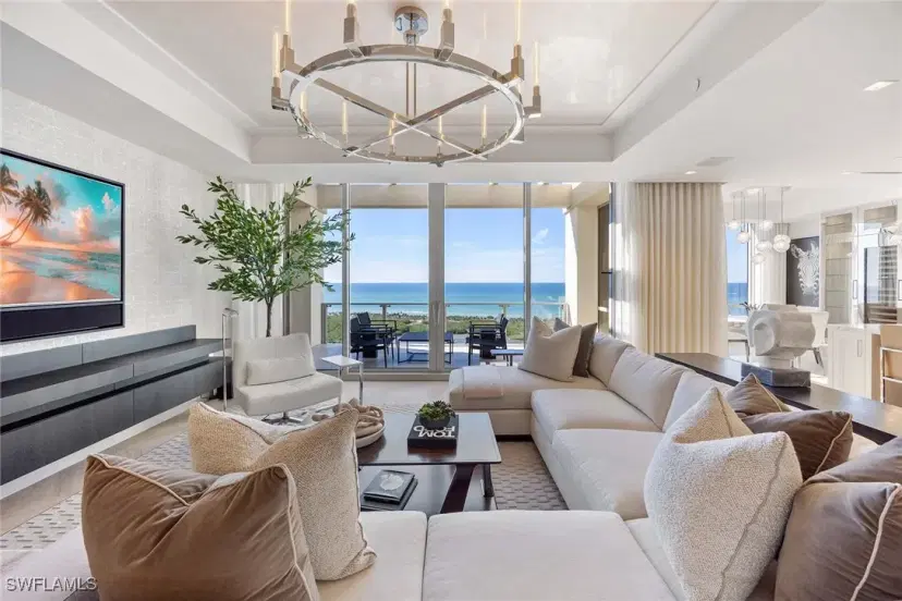 Picture of 6897 Grenadier Blvd Ph-3, Naples FL 34108