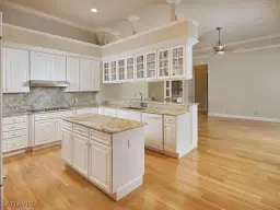 Picture of 7091 Verde Way, Naples, FL 34108