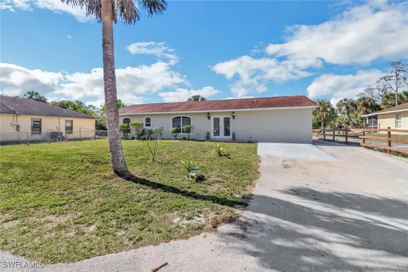 Picture of 1221 19Th St Sw, Naples FL 34117