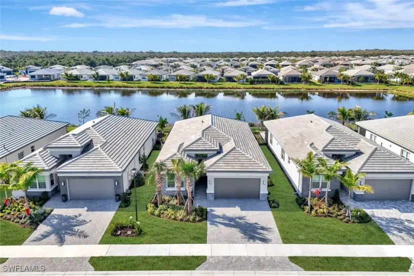 Picture of 12418 Dahlia Ct, Naples FL 34120