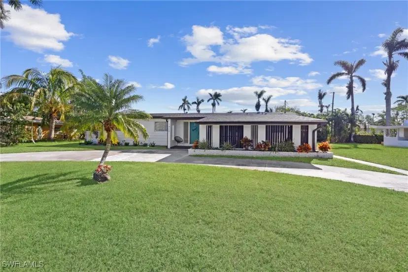 Picture of 1420 Passaic Ave, Fort Myers FL 33901