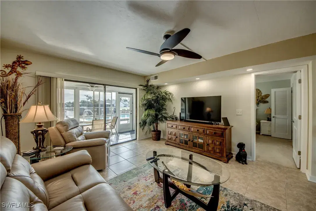 Picture of 1118 SW 48Th Ter 104, Cape Coral, FL 33914