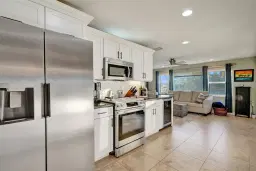 Picture of 4909 N Travelers Palm Ln, Tamarac, FL 33319