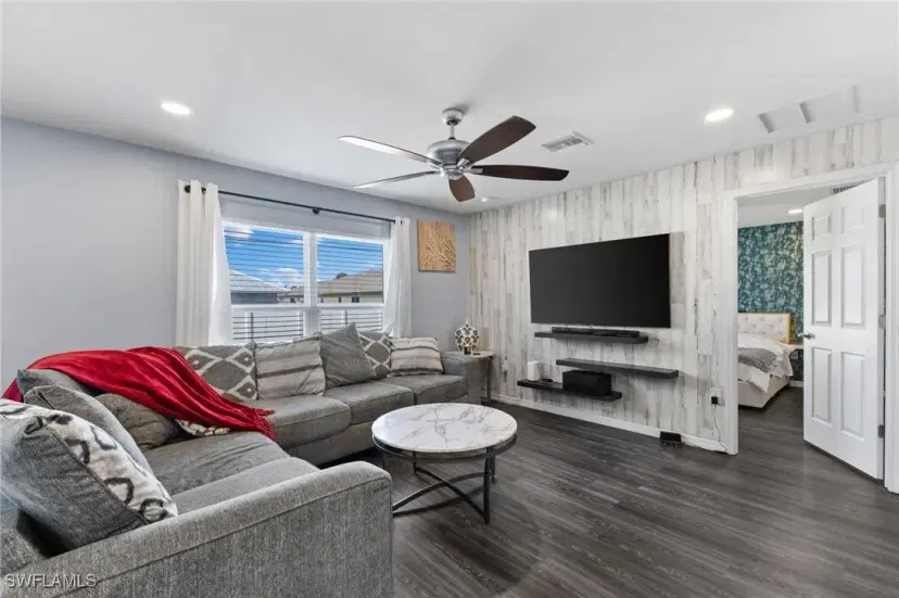 Picture of 1203 Desmond St, Port Charlotte FL 33952