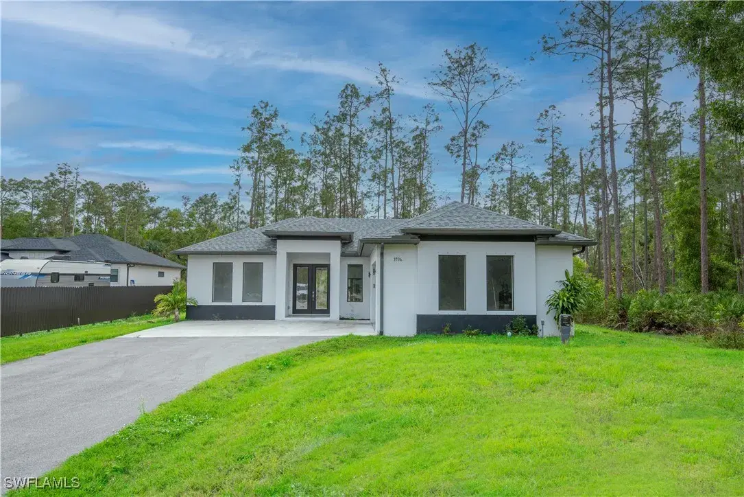 Picture of 3736 2Nd Ave Se, Naples, FL 34117
