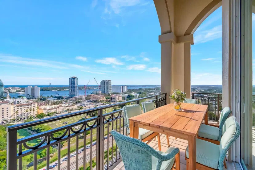 Picture of 550 Okeechobee Boulevard Uph-23, West Palm Beach FL 33401