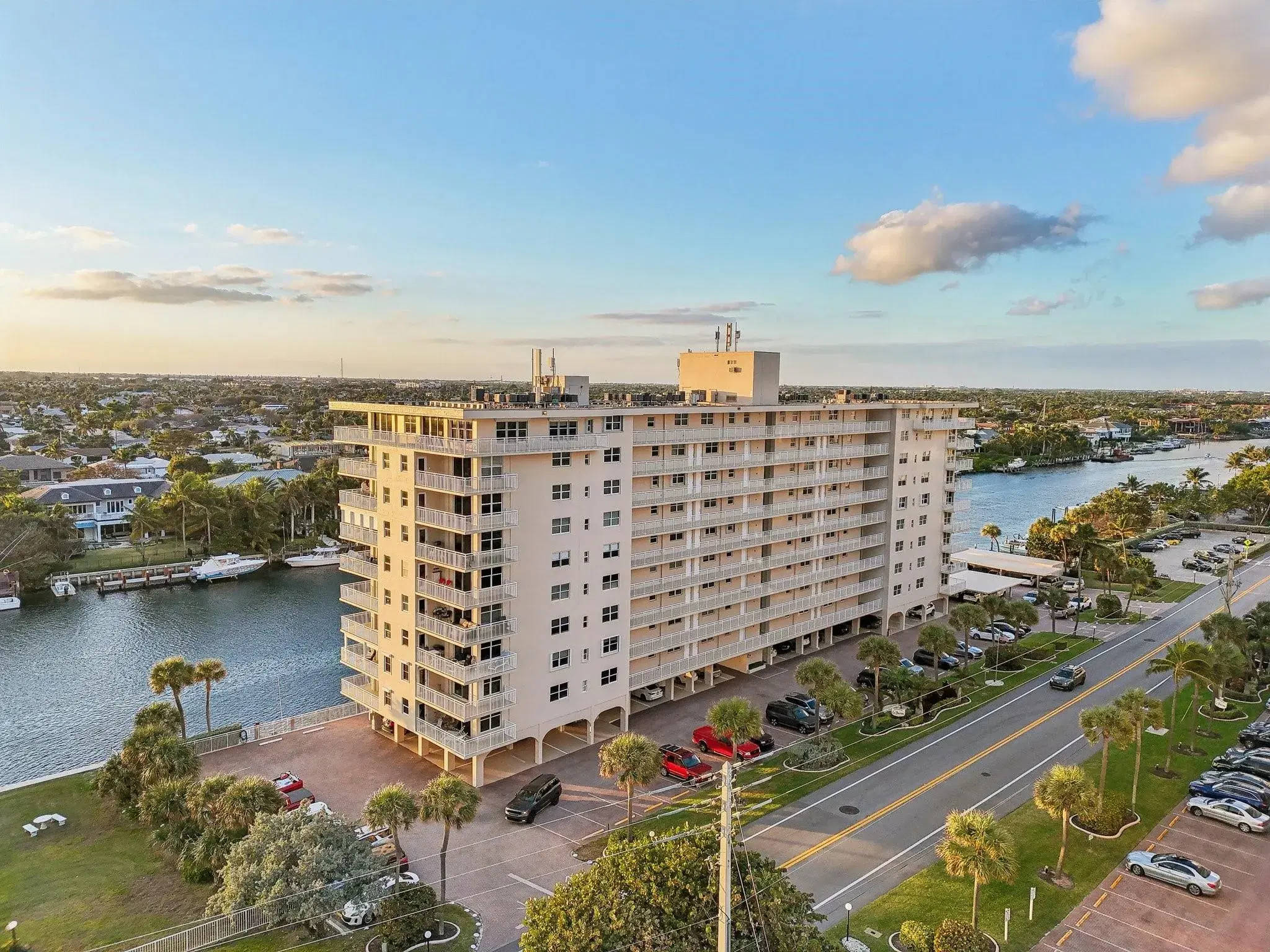 Picture of 1050 Hillsboro Mile 406W, Pompano Beach, FL 33062
