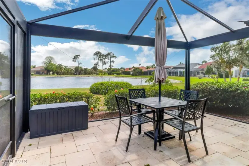 Picture of 6637 Vancouver Ln, Naples FL 34104