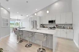 Picture of 6637 Vancouver Ln, Naples, FL 34104