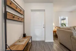 Picture of 841 Youngreen Dr, Fort Myers, FL 33913