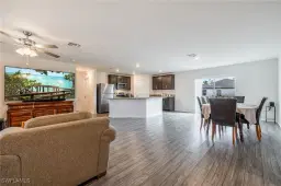 Picture of 841 Youngreen Dr, Fort Myers, FL 33913