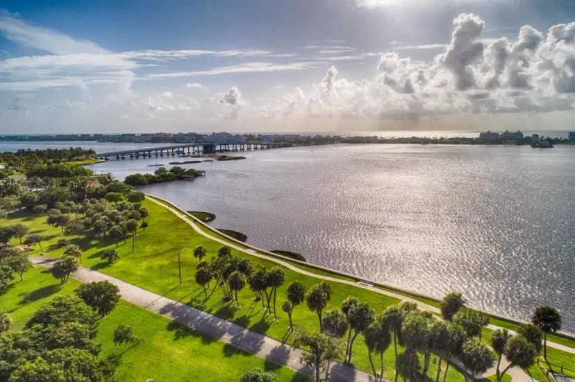 Picture of 208 S Lakeside Drive 102, Lake Worth Beach FL 33460