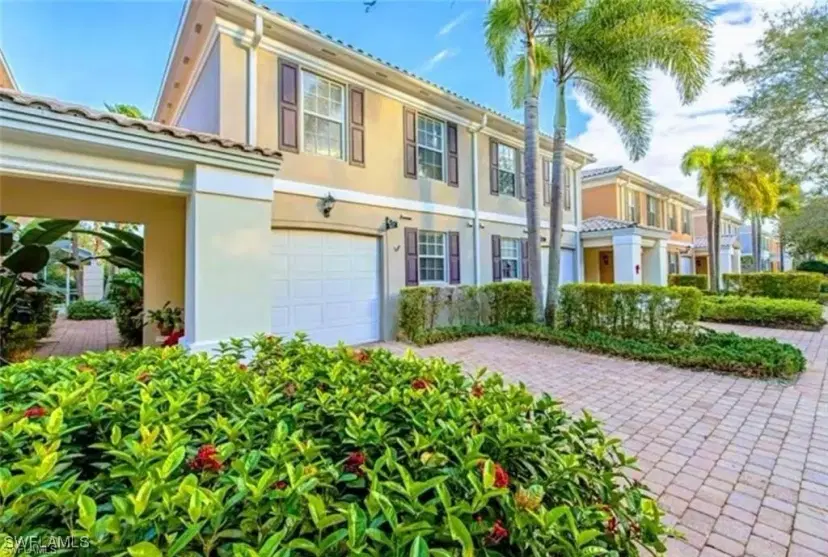Picture of 5835 Cove Cir 5, Naples FL 34119