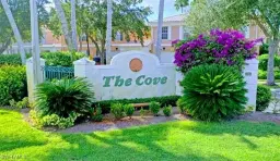 Picture of 5835 Cove Cir 5, Naples, FL 34119