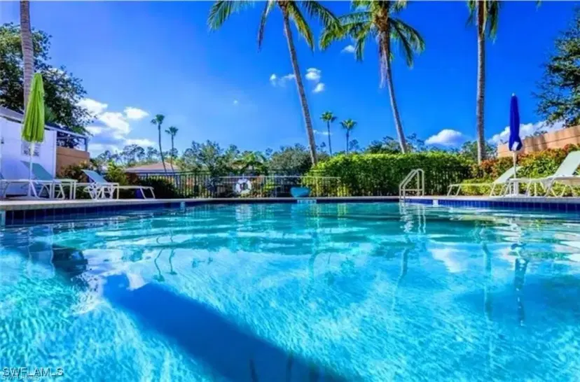 Picture of 5835 Cove Cir 5, Naples FL 34119