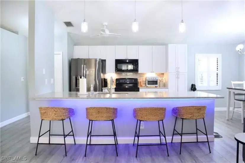 Picture of 4276 Island Cir A, Fort Myers FL 33919