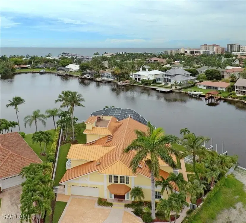 Picture of 231 Trade Winds Ave, Naples FL 34108