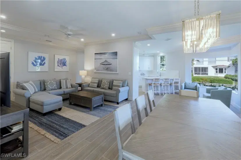 Picture of 150 Colonade Cir 902, Naples FL 34103