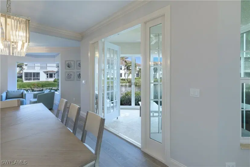 Picture of 150 Colonade Cir 902, Naples FL 34103