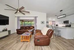 Picture of 6480 Royal Woods Dr, Fort Myers, FL 33908