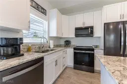 Picture of 210 Pearl St, Fort Myers Beach, FL 33931