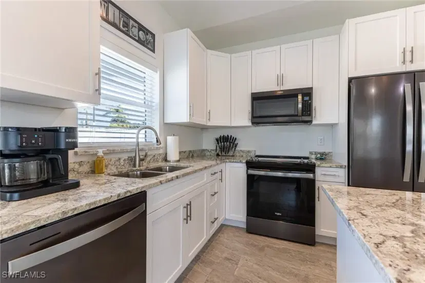 Picture of 210 Pearl St, Fort Myers Beach FL 33931